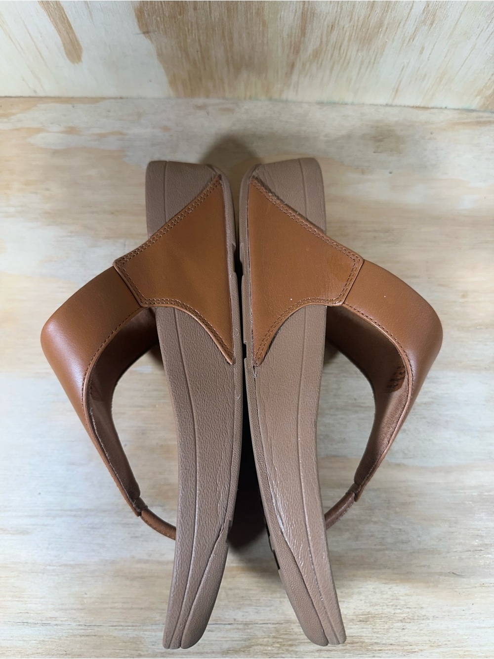 Fitflop Lulu Brown Leather Flip Flop Sandals Women’s Size 7 - Picture 4 of 7